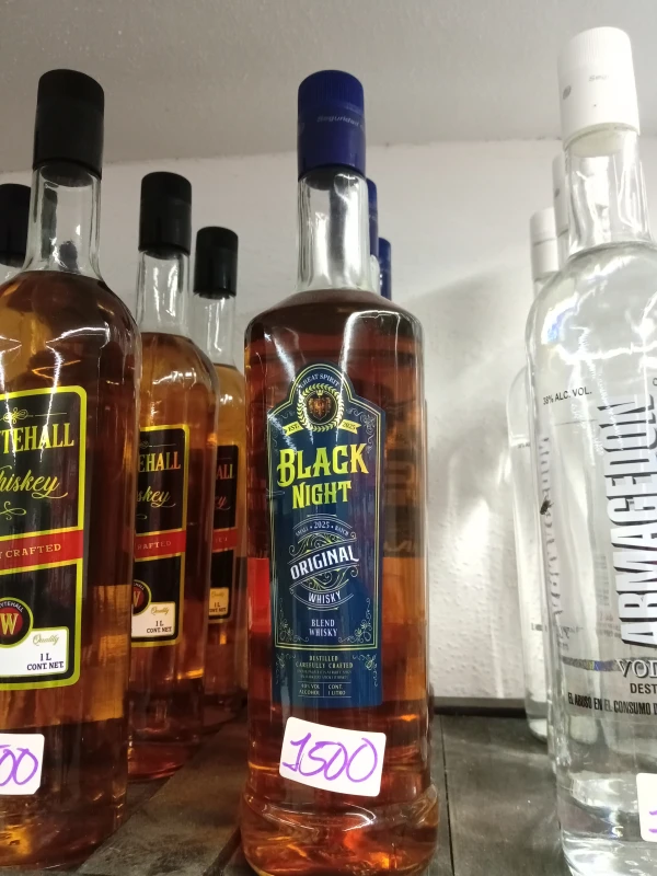 Wisky Black Nigth 1lt's foto | La Bodeguita de 26 |  BizneCubano